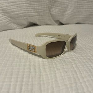 cream / off white Fendi sunglasses FS5228R
